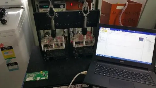 ���̰���